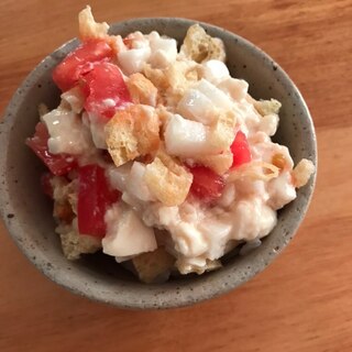 長芋とトマト、油揚げの豆腐丼